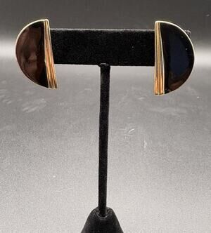 Vintage Trifari Signed Large Black & Gold Clip On Earrings